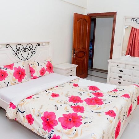 דאר א-סאלאם Luxury Apartment With Ocean View In Oyster Bay מראה חיצוני תמונה