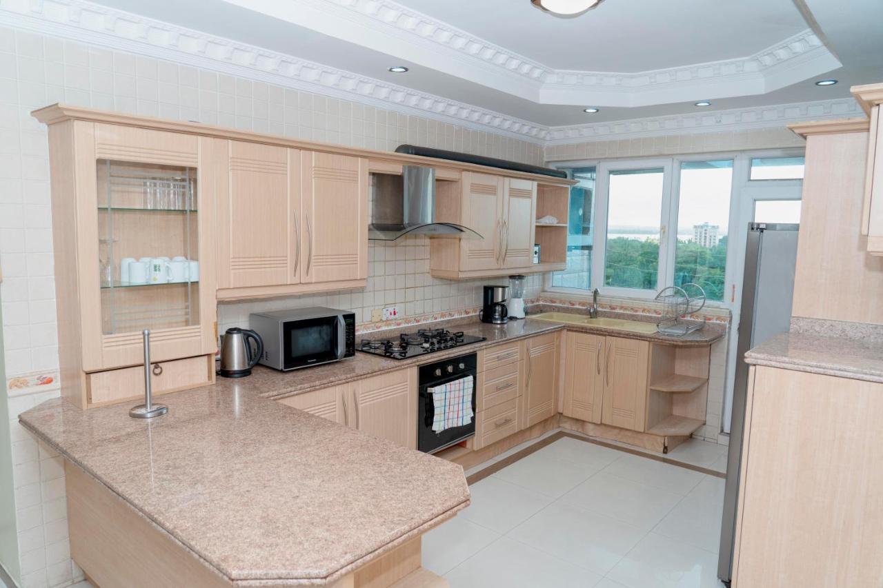 דאר א-סאלאם Luxury Apartment With Ocean View In Oyster Bay מראה חיצוני תמונה