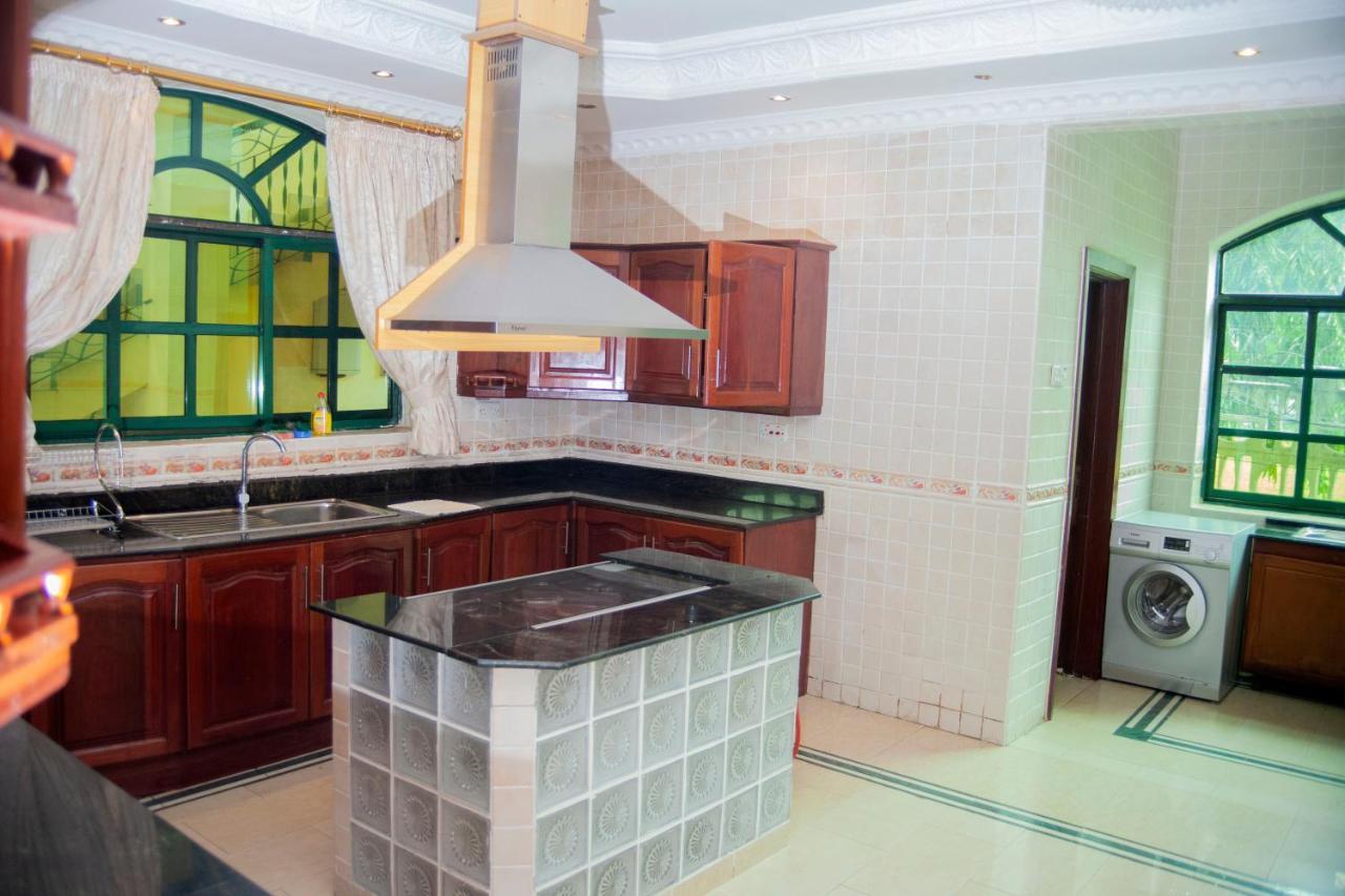 דאר א-סאלאם Luxury Apartment With Ocean View In Oyster Bay מראה חיצוני תמונה